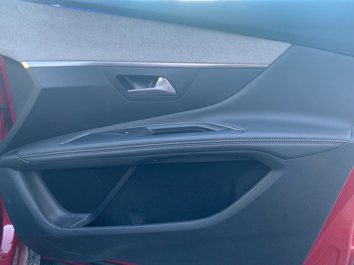 Peugeot 3008 130 ch | GT | Pack Alcantara | Pack City 2 | Hayon Motorisé avec accès Mains Libres