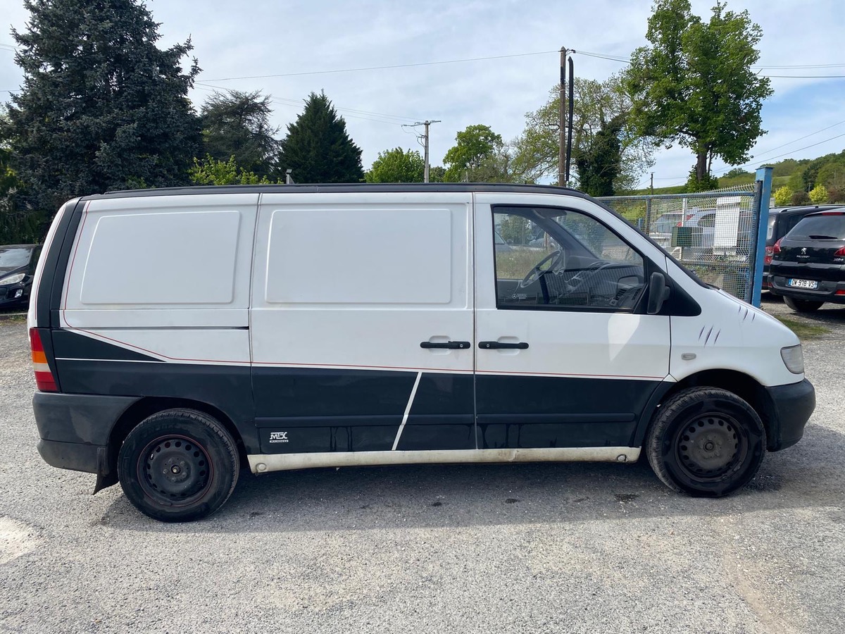 MERCEDES VITO 110d 2.2D 100cv bon état général 