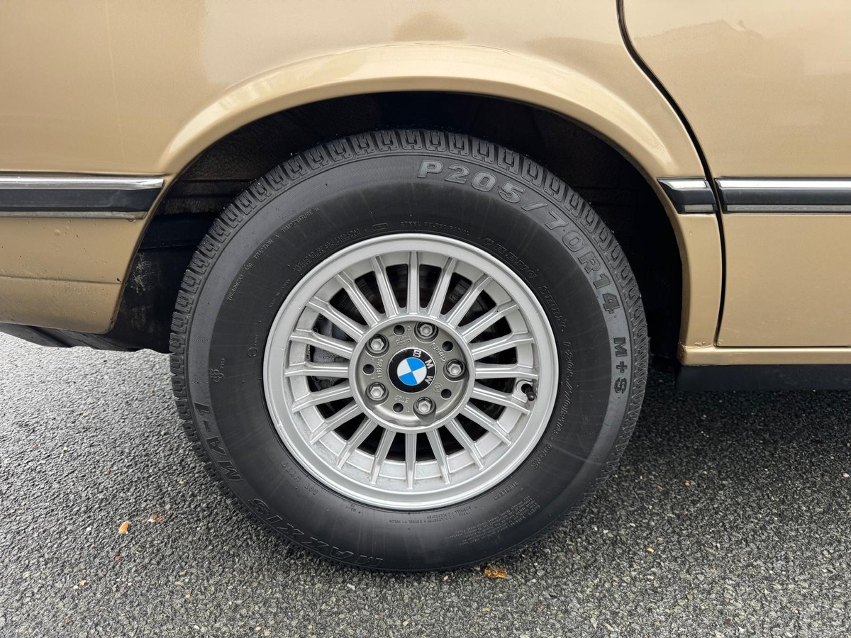 Bmw 525 E12 150CV Française - Boite manuelle