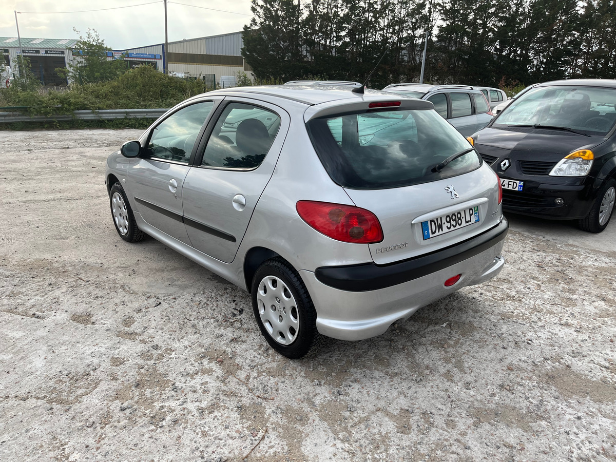 Peugeot 206 1.4i 16v 108422KM
