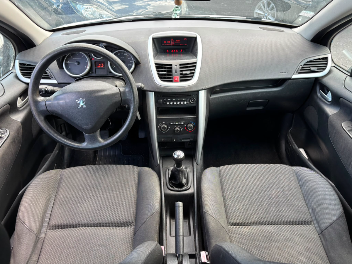 Peugeot 207 1.6 HDI 90 ch 5 portes BVM