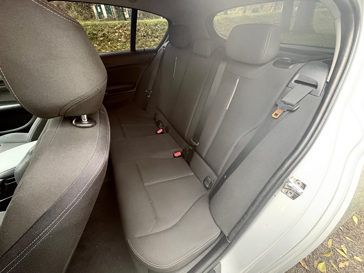 Bmw Série 1 118 d 143 ch - VERSION SPORT