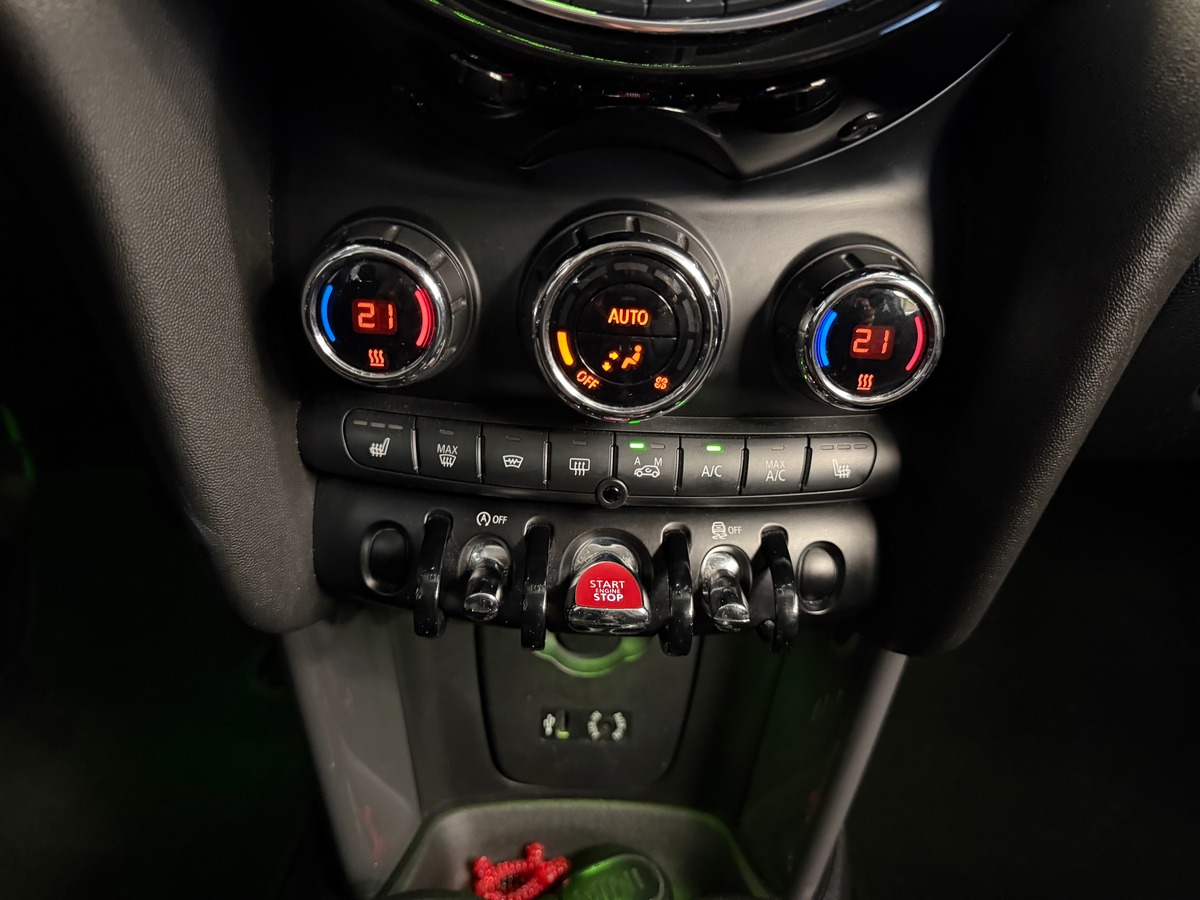 Mini Mini Cooper d 116CH Pack Chili