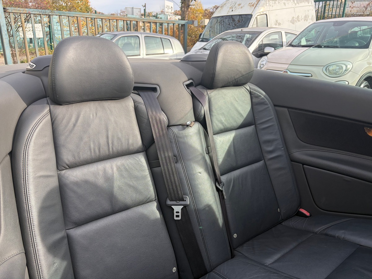 Volvo C70 CC D5 2.4 TDi 180 cv Boîte auto SIÈGE ÉLECTRIQUE A MÉMOIRE - RADAR DE RECUL - FILET