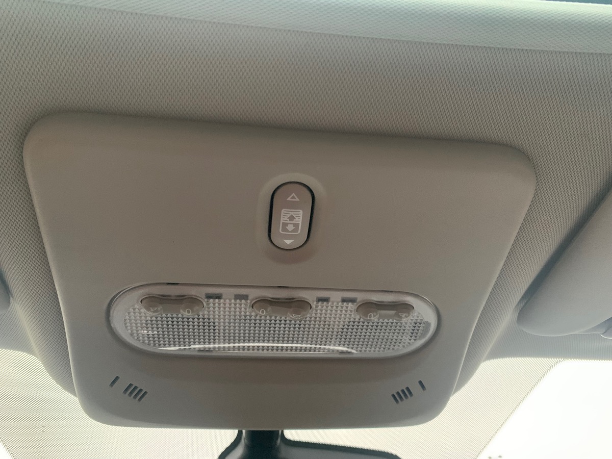 Nissan Qashqai 130 ch | Tekna | Toit Panoramique | Caméra 360° | GPS | Attelage | Barres de Toit