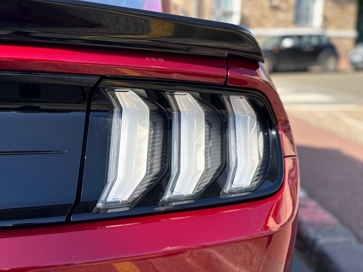 Ford Mustang Fastback - 2.3L Ecoboost