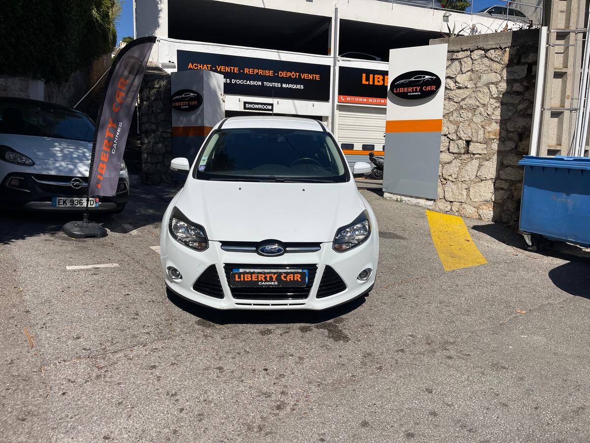 Ford Focus 1.6 T VCT 125 CV / 5 portes /Double sortie de Pot Type RS /Boite Auto