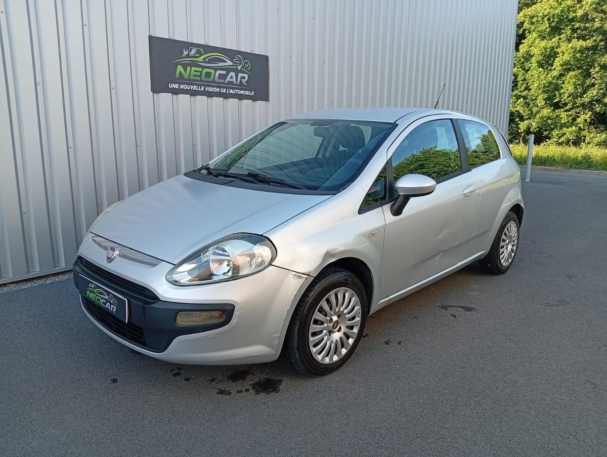 Fiat Punto evo 1.2 Essence / Première main / Distribution , Freins avants et révision Neufs