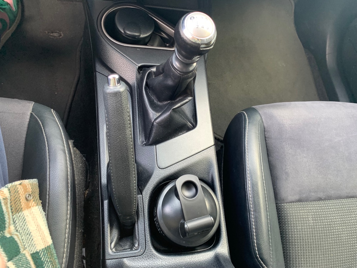 Toyota RAV4 143 | DESIGN | D-4D | 2WD | GPS | Caméra recul | Sièges avant sport | Régulateur vitesse