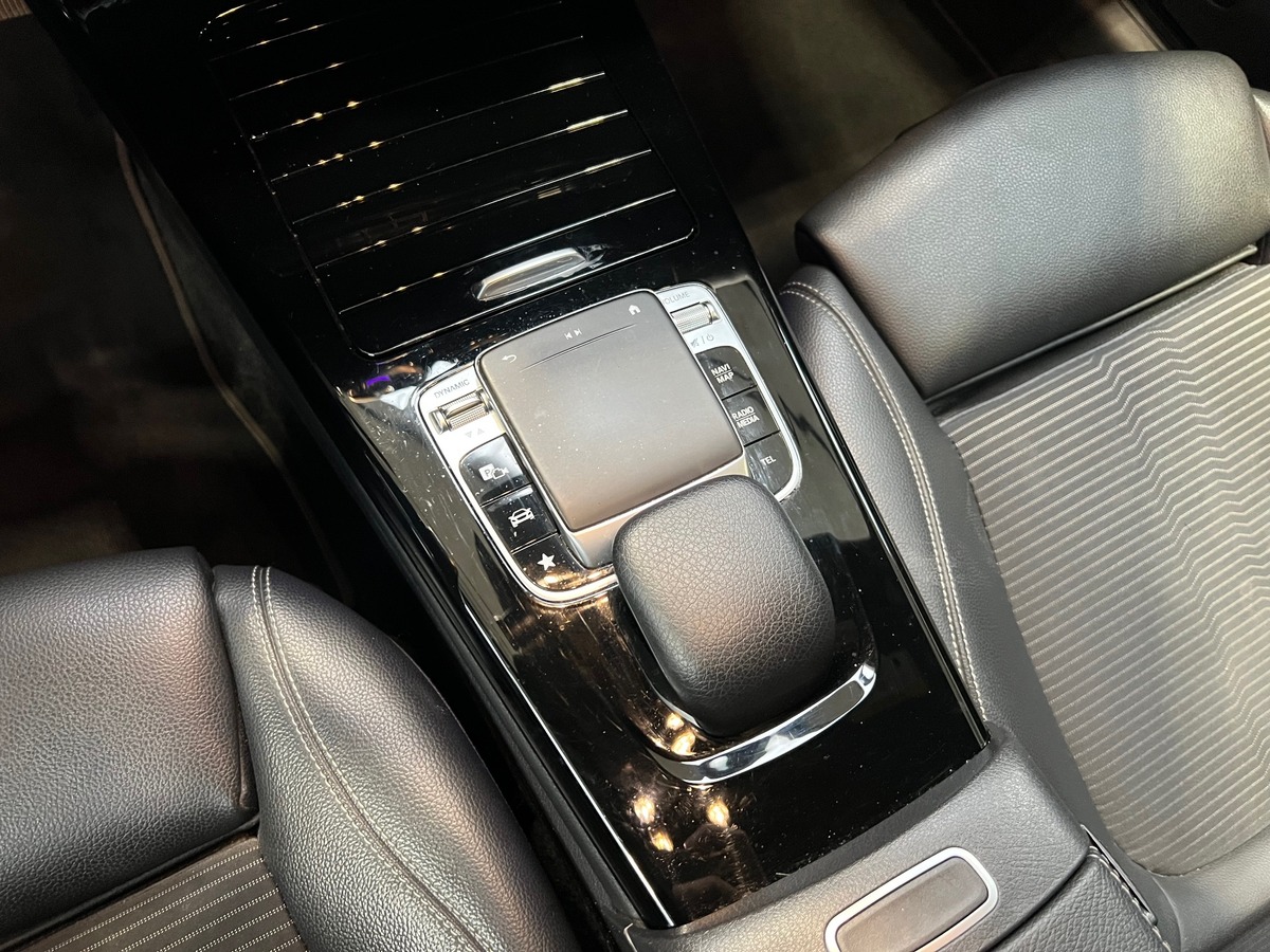 Mercedes-Benz Classe A IV 180 D 116 SENSATION PREMIUM PACK 7G-DCT