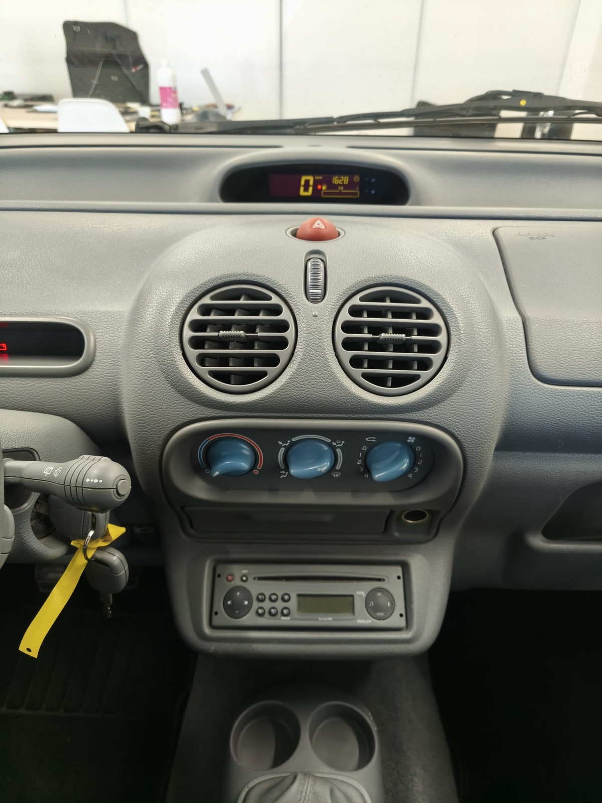 RENAULT Twingo 1.2 16V 75CH - Distribution neuve - Faible kilométrage - Garantie 3 mois -