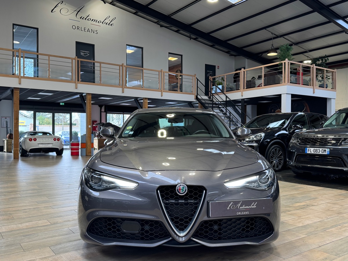 Alfa Romeo Giulia VELOCE 2.2 JTD Q4 AT8 210CV CAM/SIEGE ET VOLANT CHAUFFANT SUIVIT COMPLET N