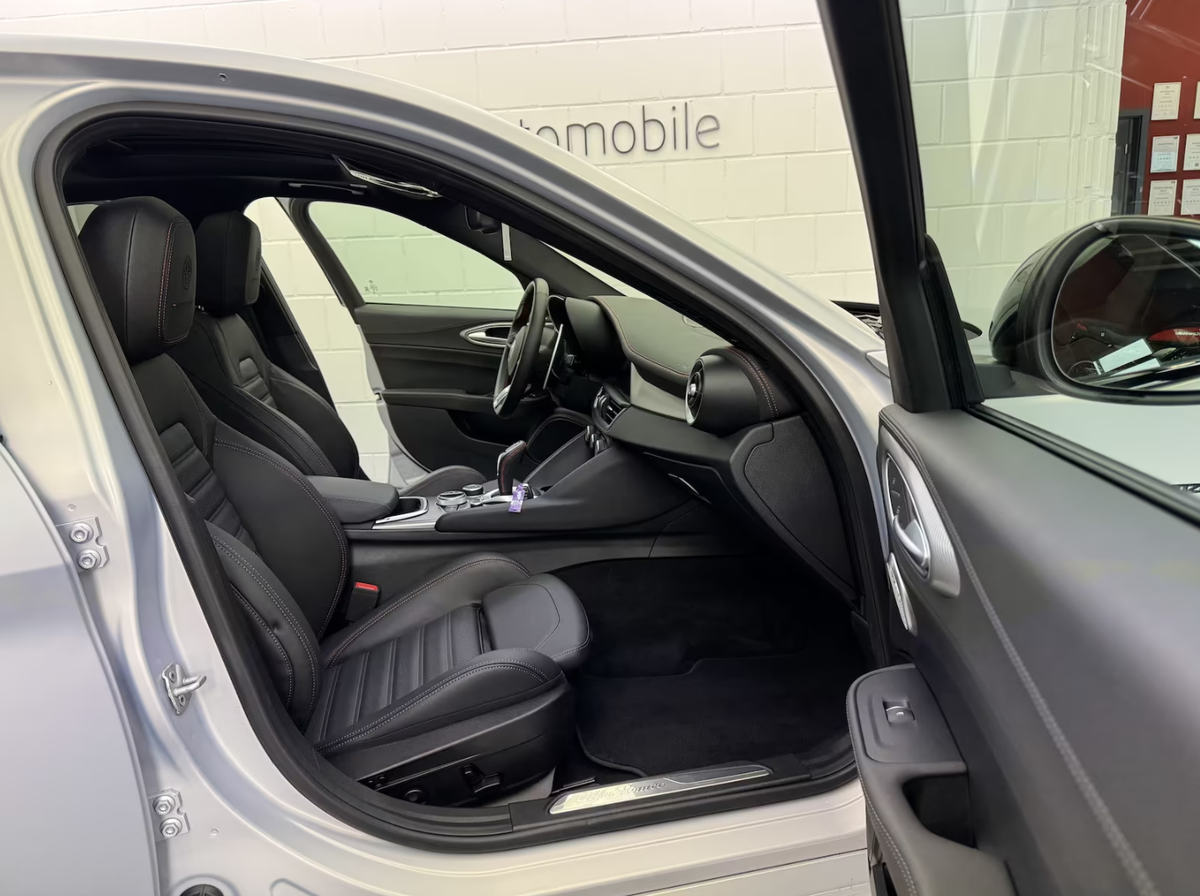 Alfa Romeo Giulia 2.0T 280ch Competizione Q4 AT8/Gris Panarea Mat/Harman-Kardon/Toit ouvrant