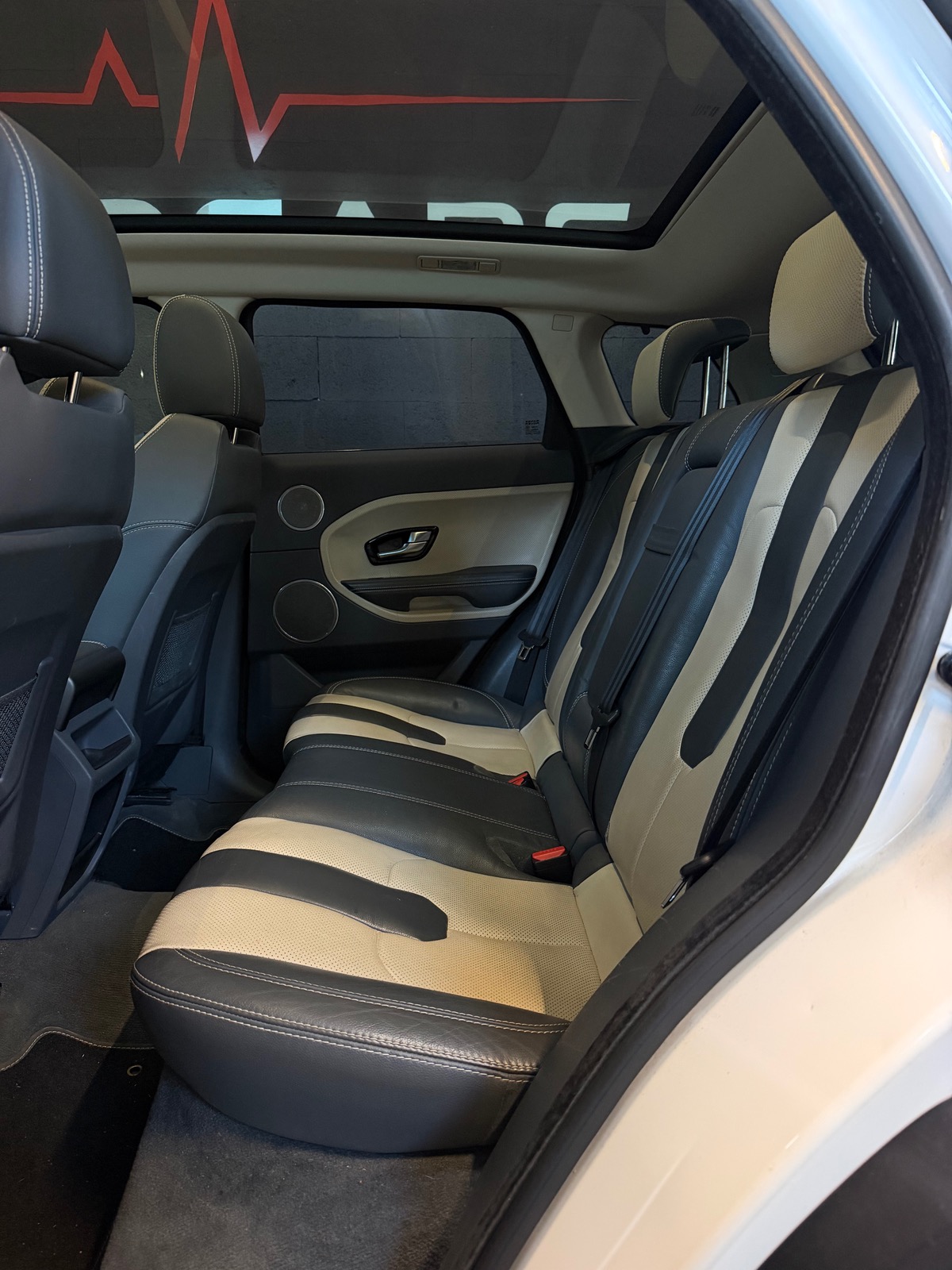 Land-Rover Range Rover Evoque 2.2 TD4 150 BVA DYNAMIC