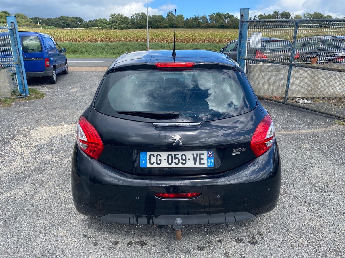 Peugeot 208 1.6 e-hdi 92cv allure gps 218000km