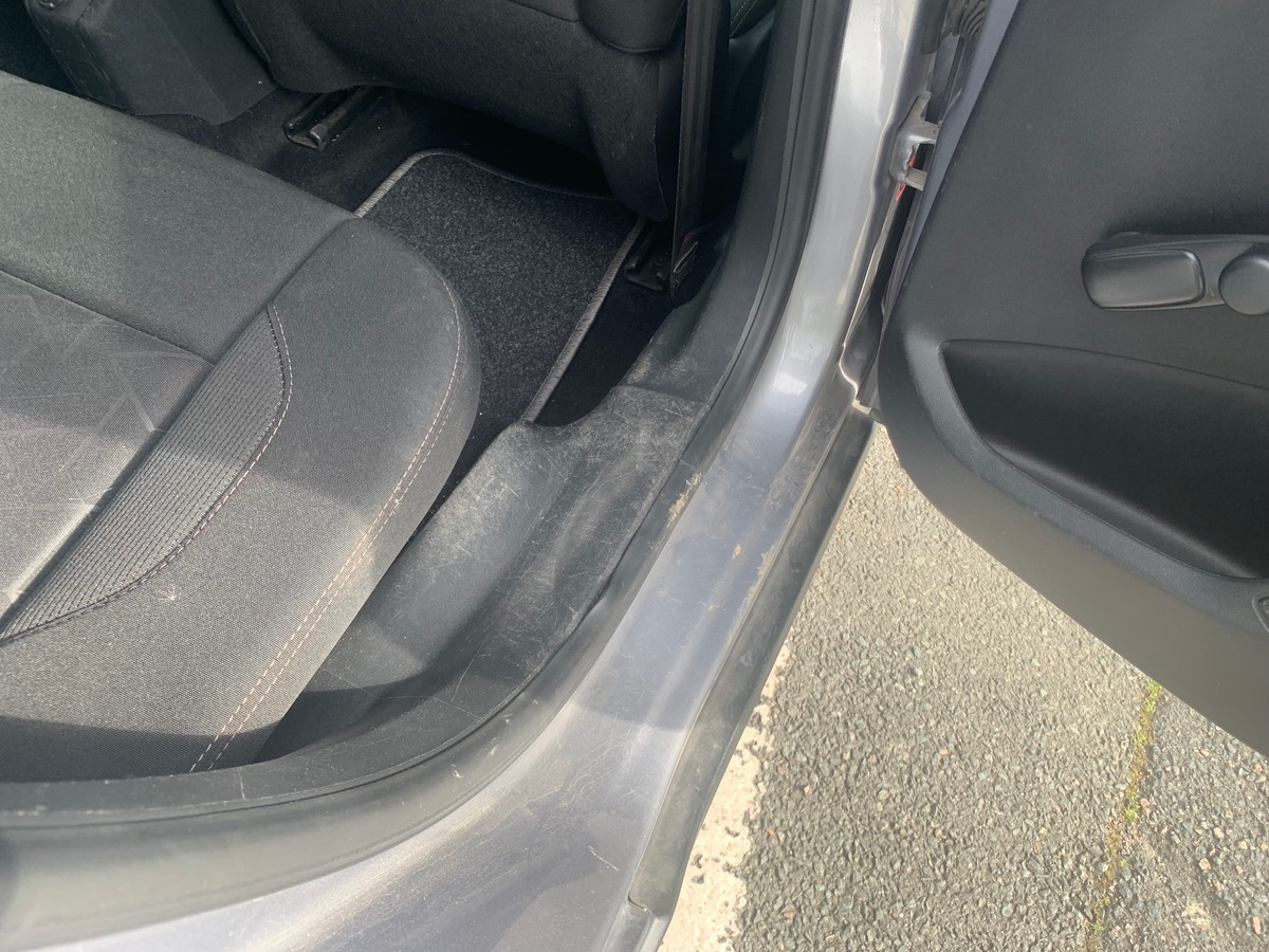 Peugeot 2008 100 ch | Style | Régulateur de vitesse | GPS | Bluetooth | Radar arriére | Barres toit