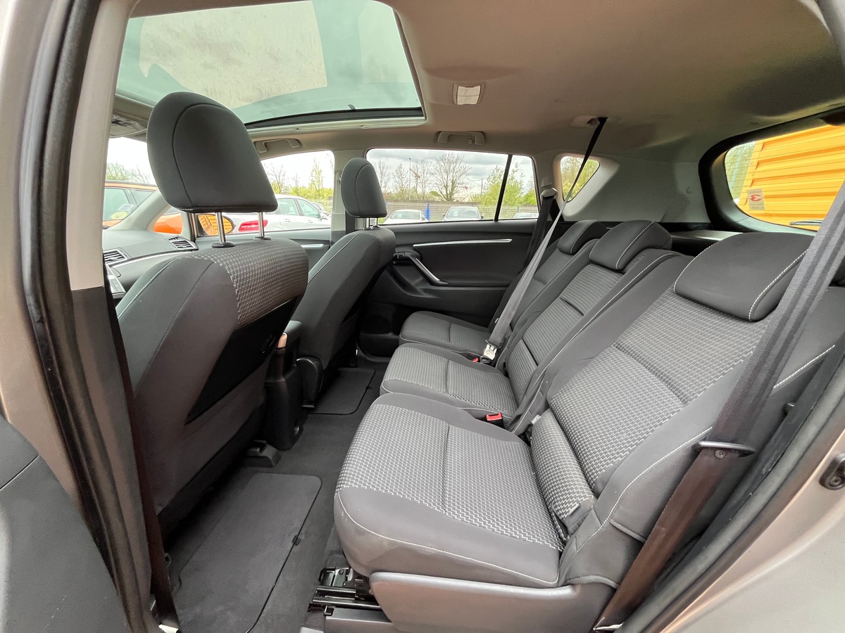 Toyota Verso Phase 2 1.6 D-4D 112 CH DYNAMIC 1° MAIN