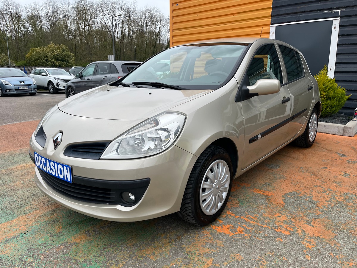 RENAULT Clio III 5 Portes 1.5 dCi 70 CH AUTHENTIQUE