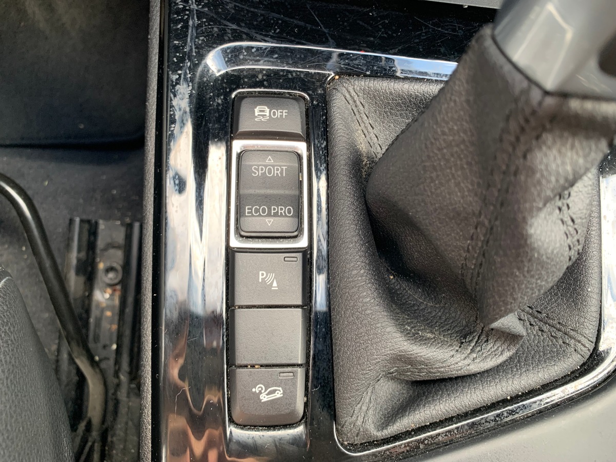 Bmw X1 190 chevaux | xLine xDrive | Caméra recul | Régulateur de vitesse | GPS | Attelage amovible