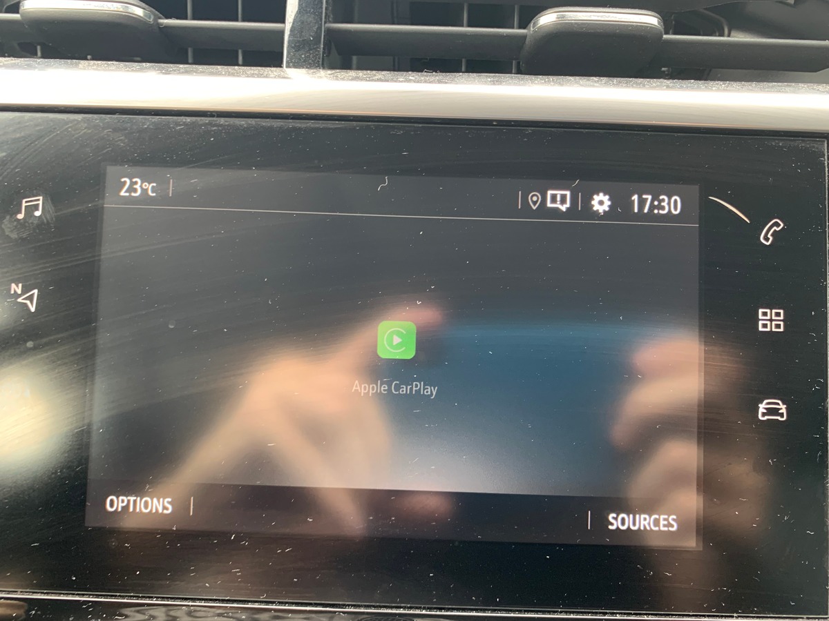 Opel Corsa 100 | Apple car play | Régulateur vitesse | | Reconnaissance des panneaux | Climatisation