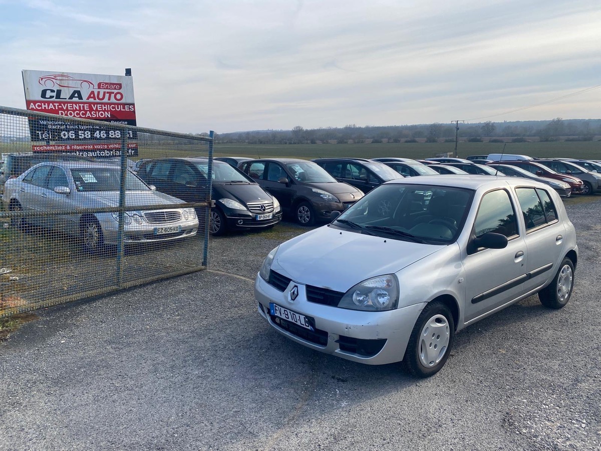 RENAULT Clio 1.5 dci 65cv campus de 12/2008 152175km