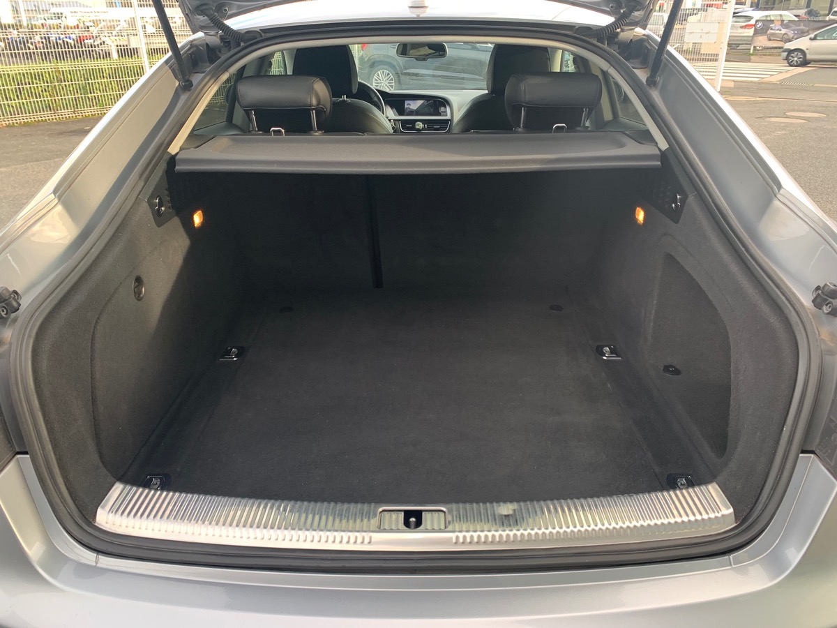 Audi A5 204 ch | S-LINE | Caméra de Recul | Intérieur Cuir | Toit Vitré | Régulateur de Vitesse