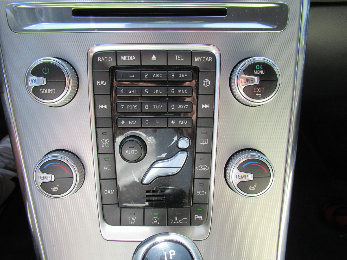 Volvo XC60 D4 2.0 190 INSCRIPTION Luxe Geartronic