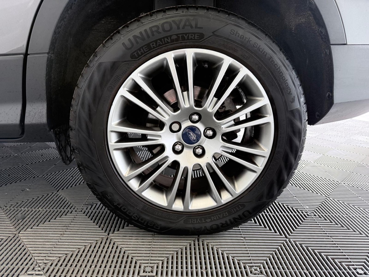 Ford Kuga 2.0 TDCI 136   4x2  Titanium Première main