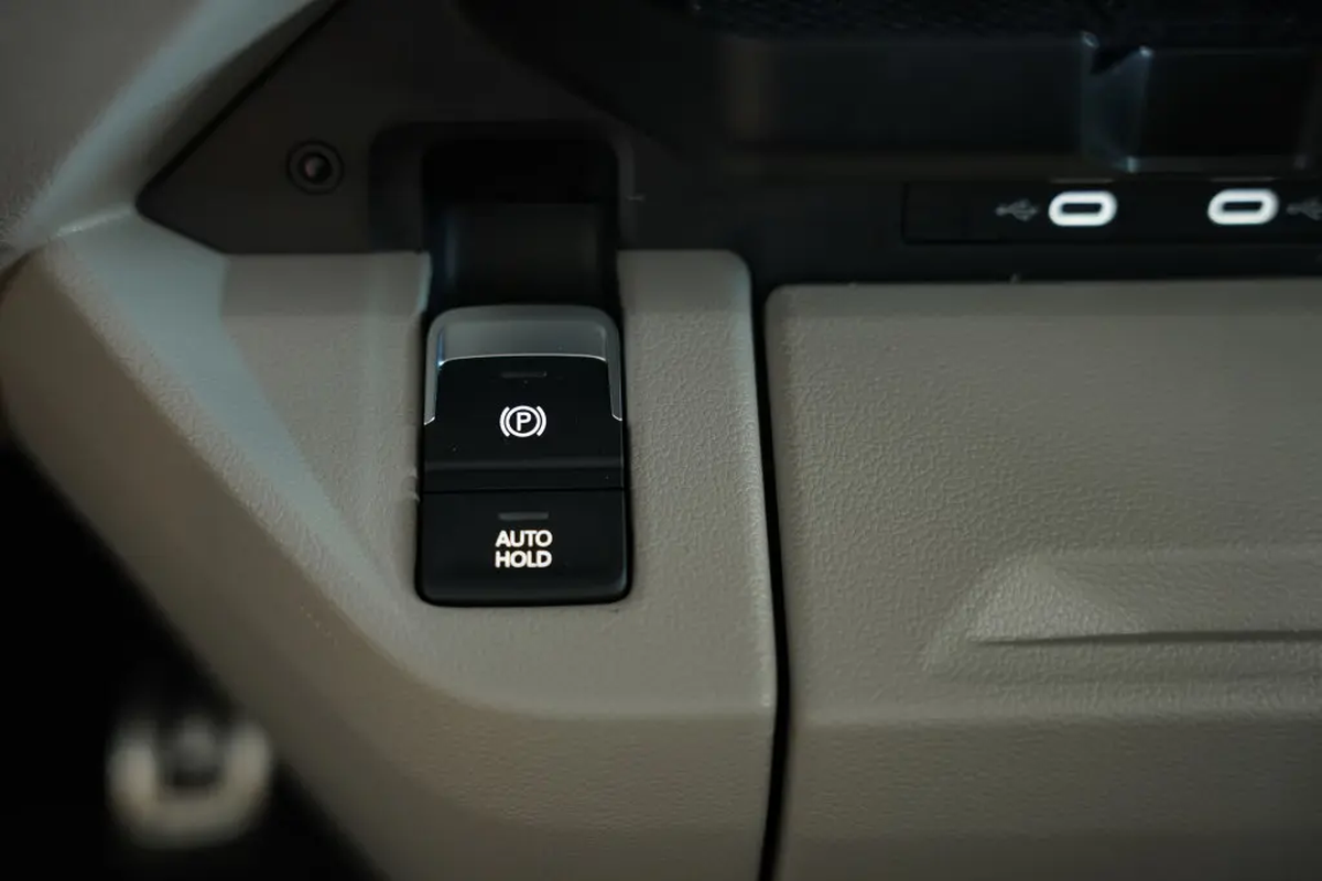 Volkswagen Multivan VII T7 2.0 TDI 150ch Style Long DSG7/7places/VO Allemand/Malus 8000e