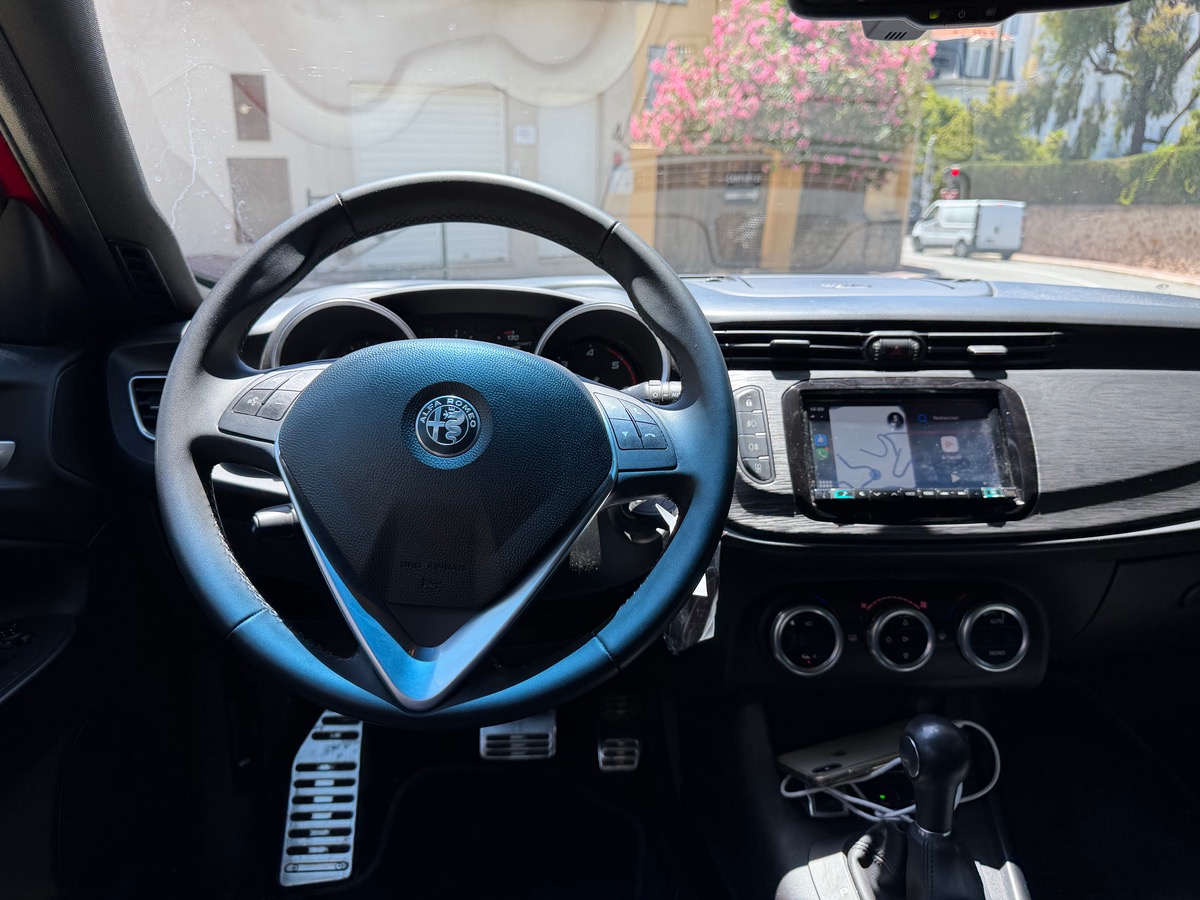 Alfa Romeo Giulietta 2.0 JTDM 170 CV PHASE 3 / Executive Sport / Toit Ouvrant /CarPlay/ Full Options