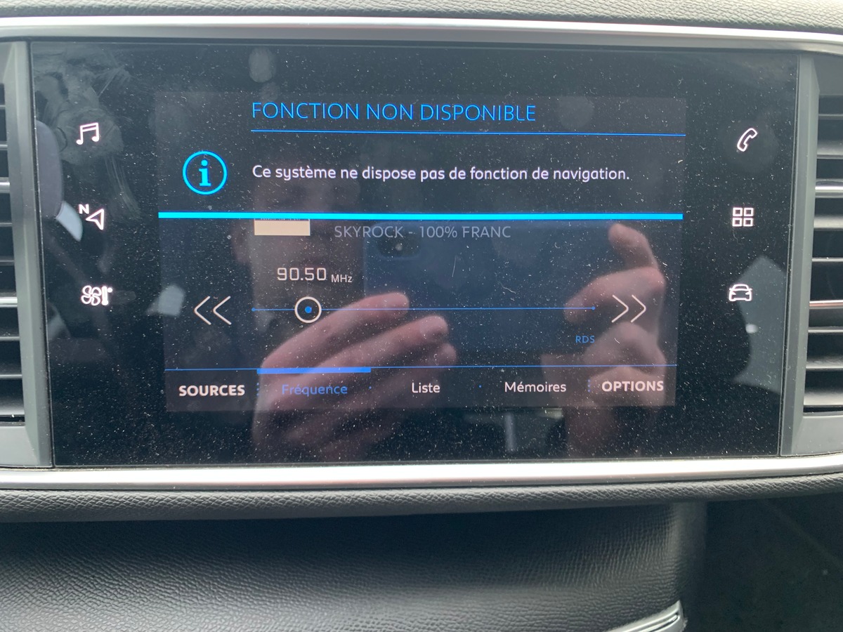 Peugeot 308 100 ch | Pack Attelage | Régulateur vitesse | Jantes Alu | Radar stationnement arriére