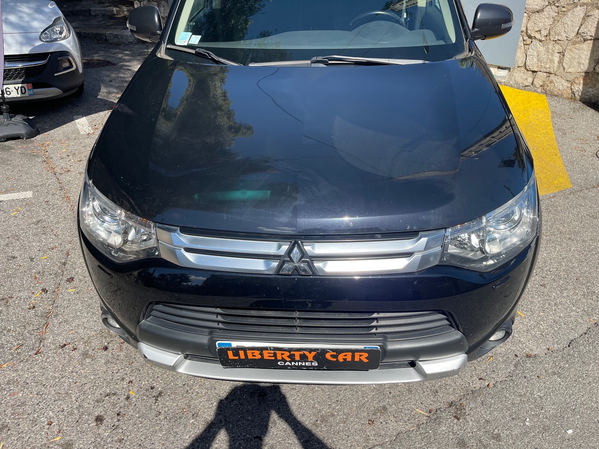Mitsubishi Outlander 2.2 DID 150 CV 4WD / 7 Places / Caméra / GPS /