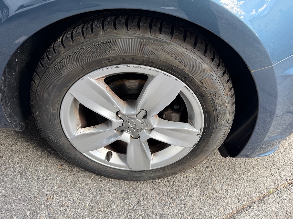 Audi A1 1.0 TFSI 82 CV / Phase 2 / KM Réel / GPS / Clim / Radar Arr