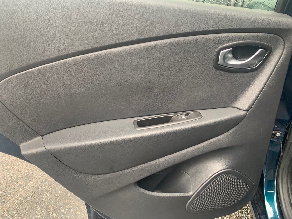 RENAULT Captur 90 ch | Intens | Pack City Plus | Roue secours galette | GPS | Système accès sans clé