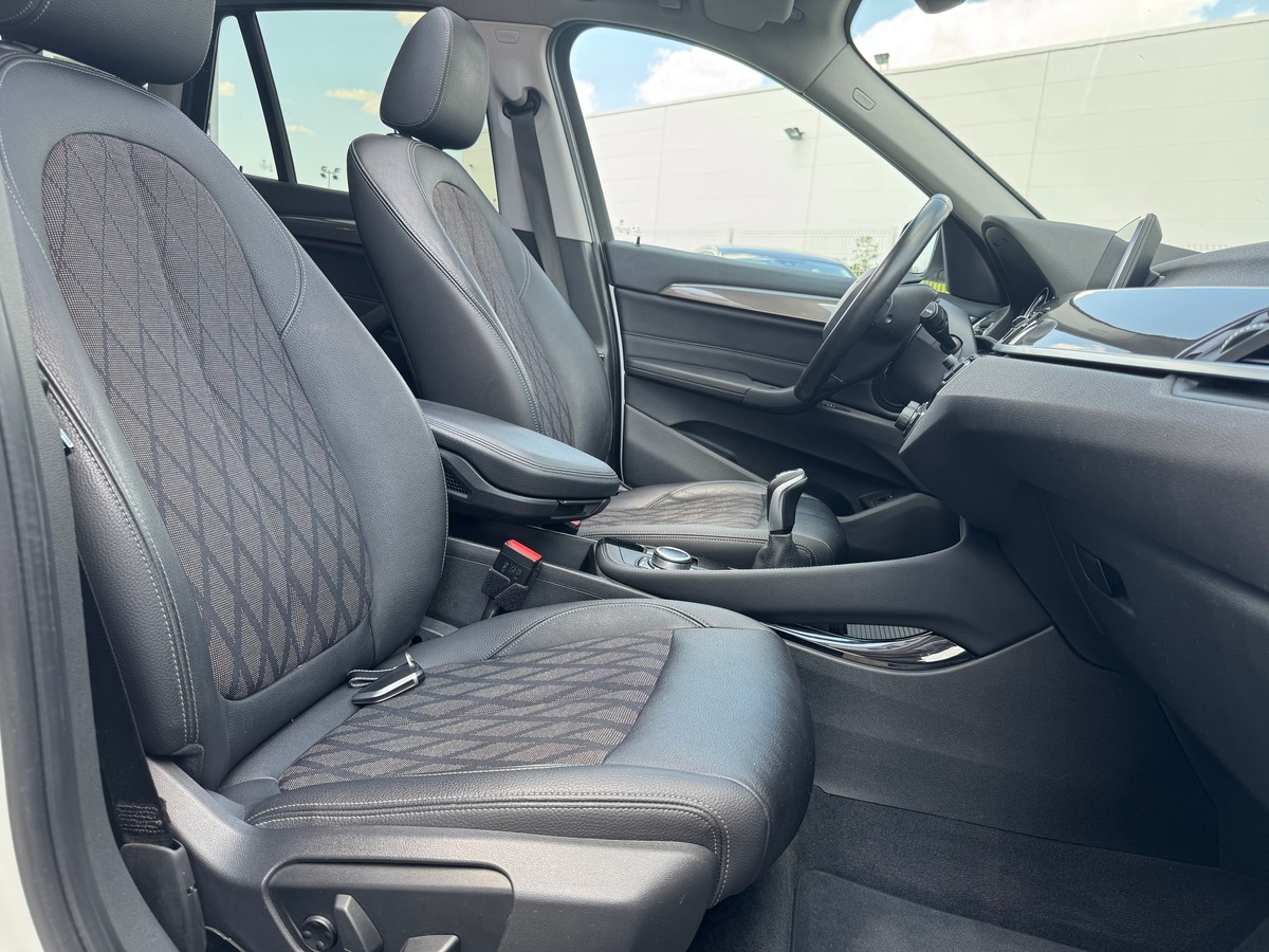 Bmw X1 116 | X-Line sDrive | Toit panoramique | Caméra recul | Régulateur vitesse | Siéges chauffant
