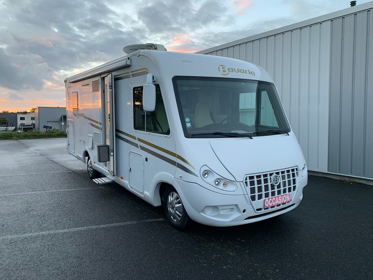 Fiat FIAT Bavaria intégrale i 740 style 130 | 4 couchages | Options Suspensions pneumatiques à l'arriére et Climatisation arriére