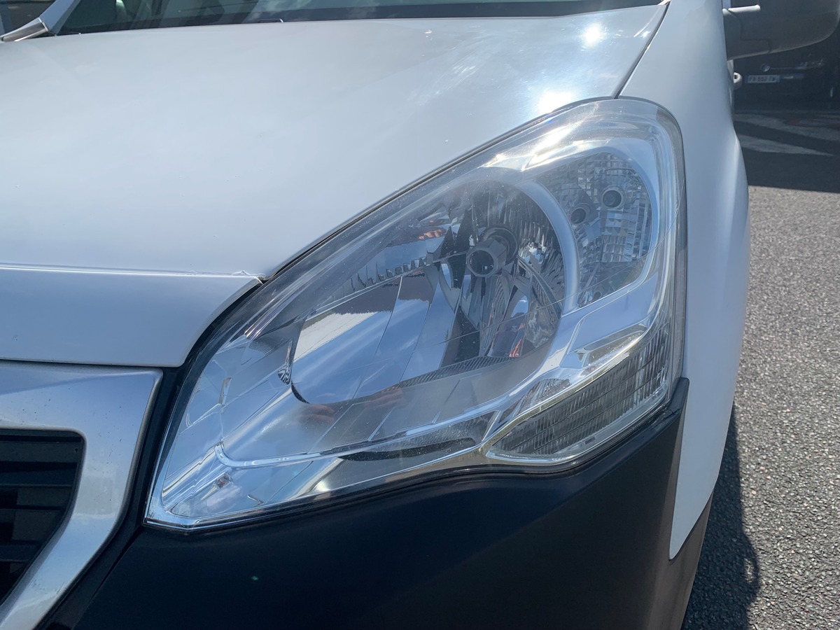 Peugeot Partner 90 chevaux | Régulateur de vitesse | Apple car play | GPS | Climatisation | 3 Places