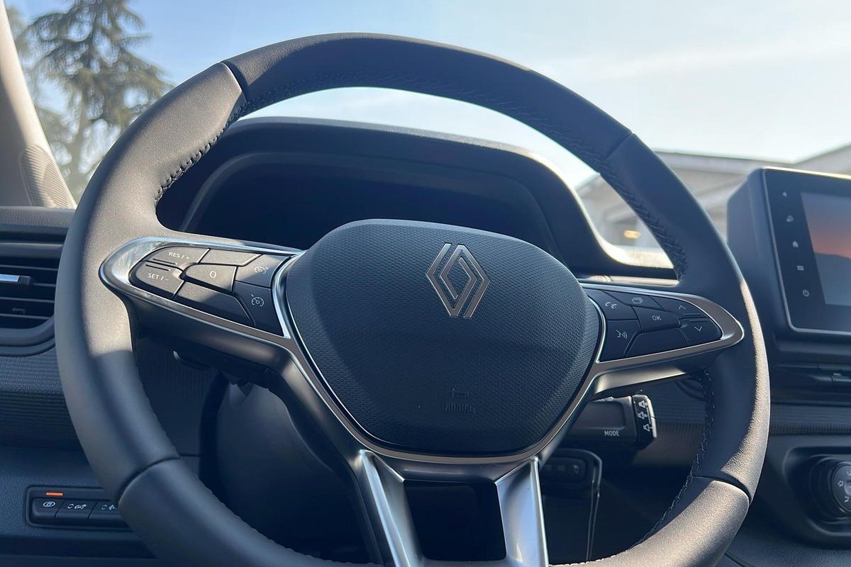 RENAULT Trafic CABINE APPROFONDIE L2H1 3T BLUE DCI 150 AUTO ADVANCE