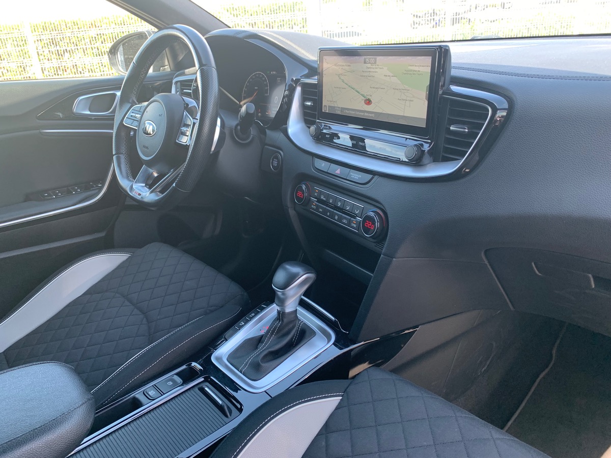 Kia Ceed 160 ch | SW GT LINE | Boîte automatique | GPS | Caméra de recul | Système d'accès sans clé
