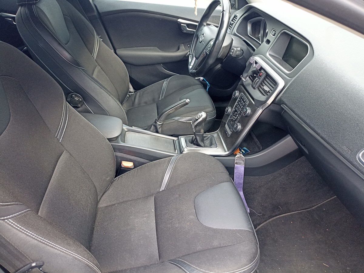 Volvo V40 D2 MOMENTUM