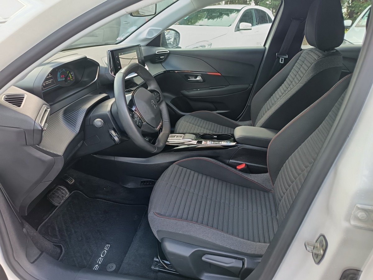 Peugeot 208 136 CH ACTIVE PACK 50 KWH