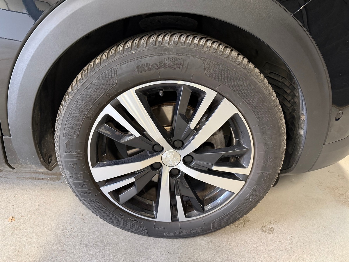 Peugeot 3008 1.5 hdi Allure Cock Pit / Hayon Electrique / Carplay Android / Caméra de Recul