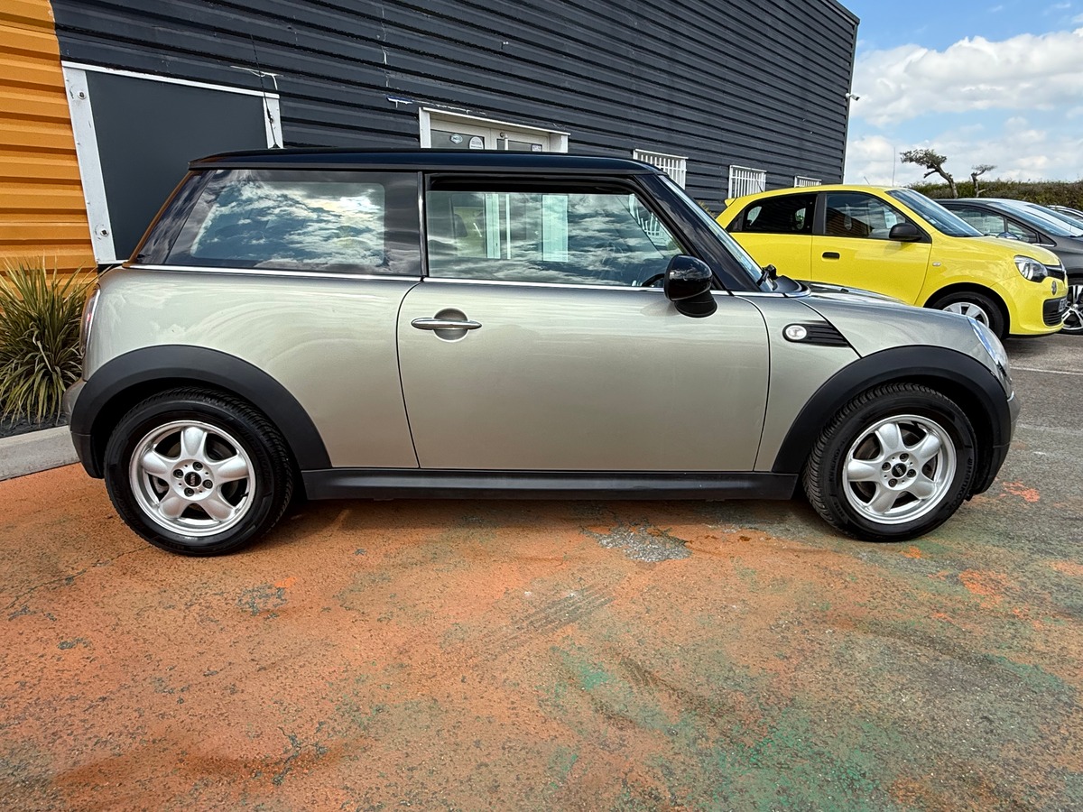 Mini Cooper 1.6 i 120 ch CLASSIQUE