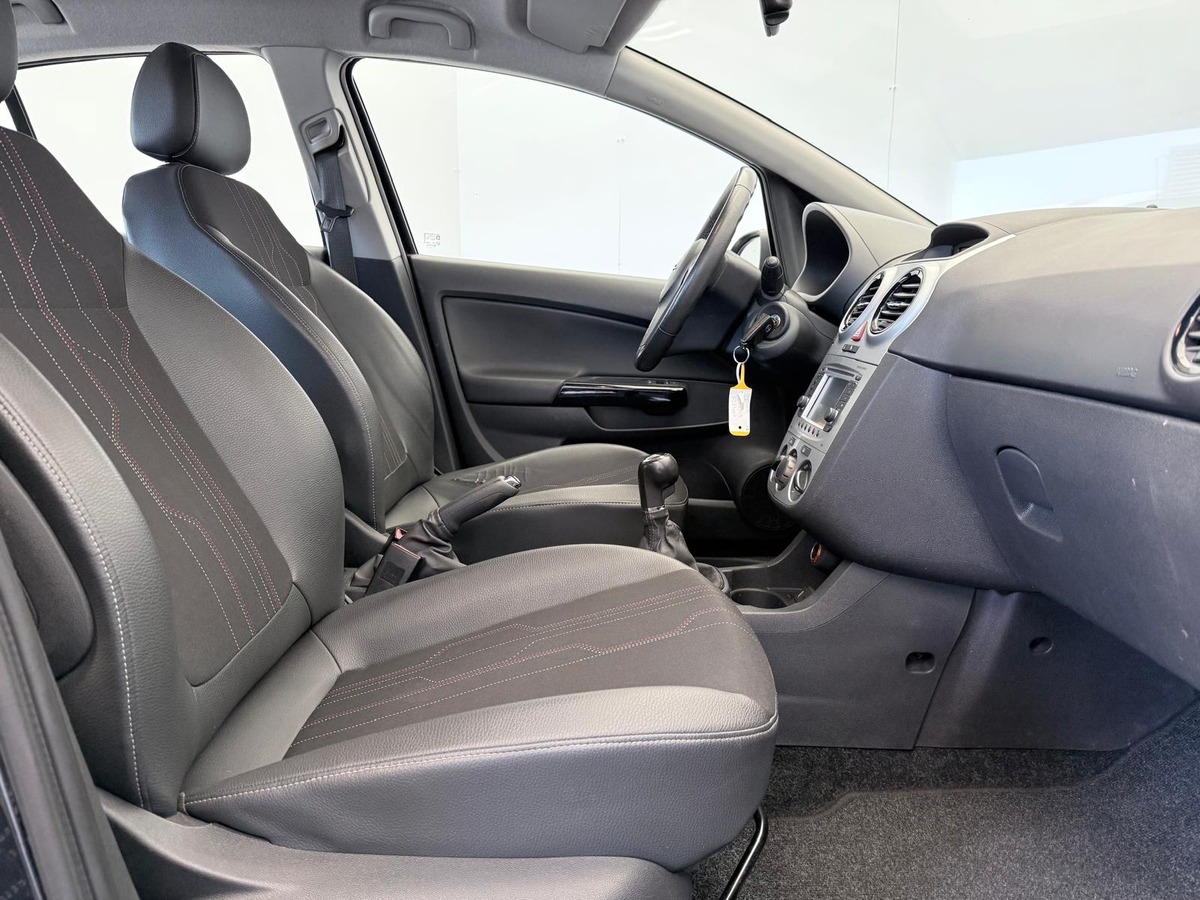 Opel Corsa 1.2 i 85 cv  Graphite
