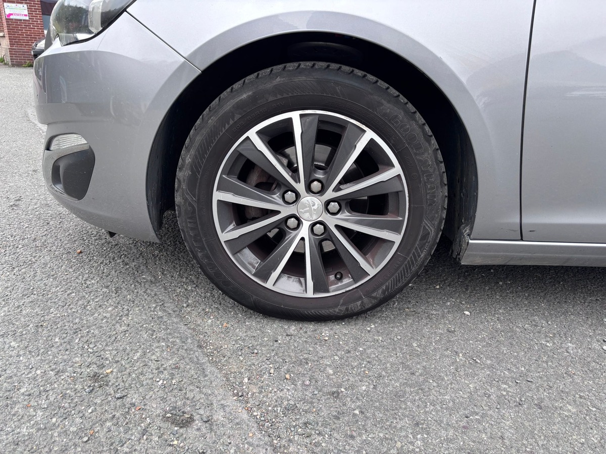 Peugeot 308 1.6 Blue-HDi Allure - Révisée - Garantie