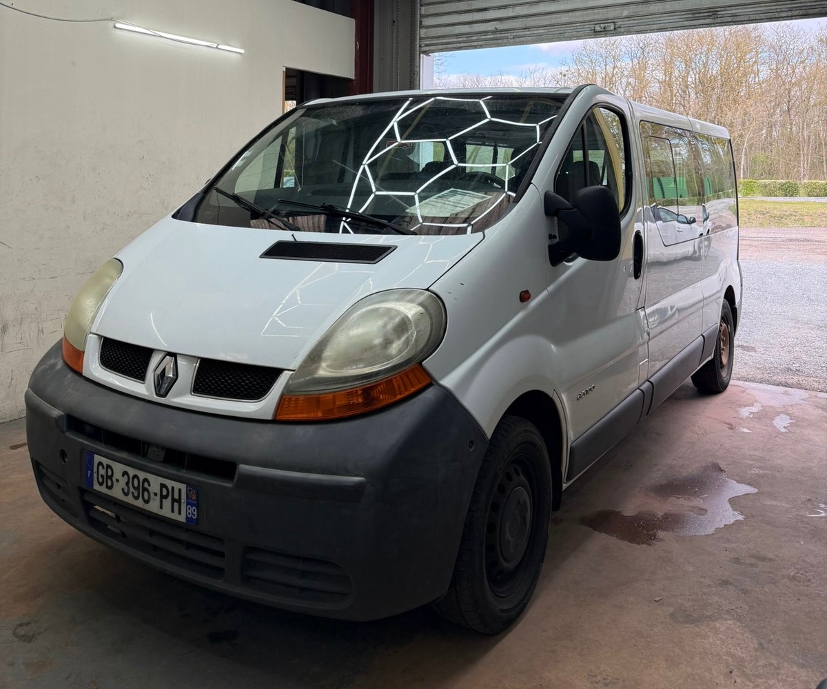 RENAULT Trafic 1.9 dci 100cv 9 places