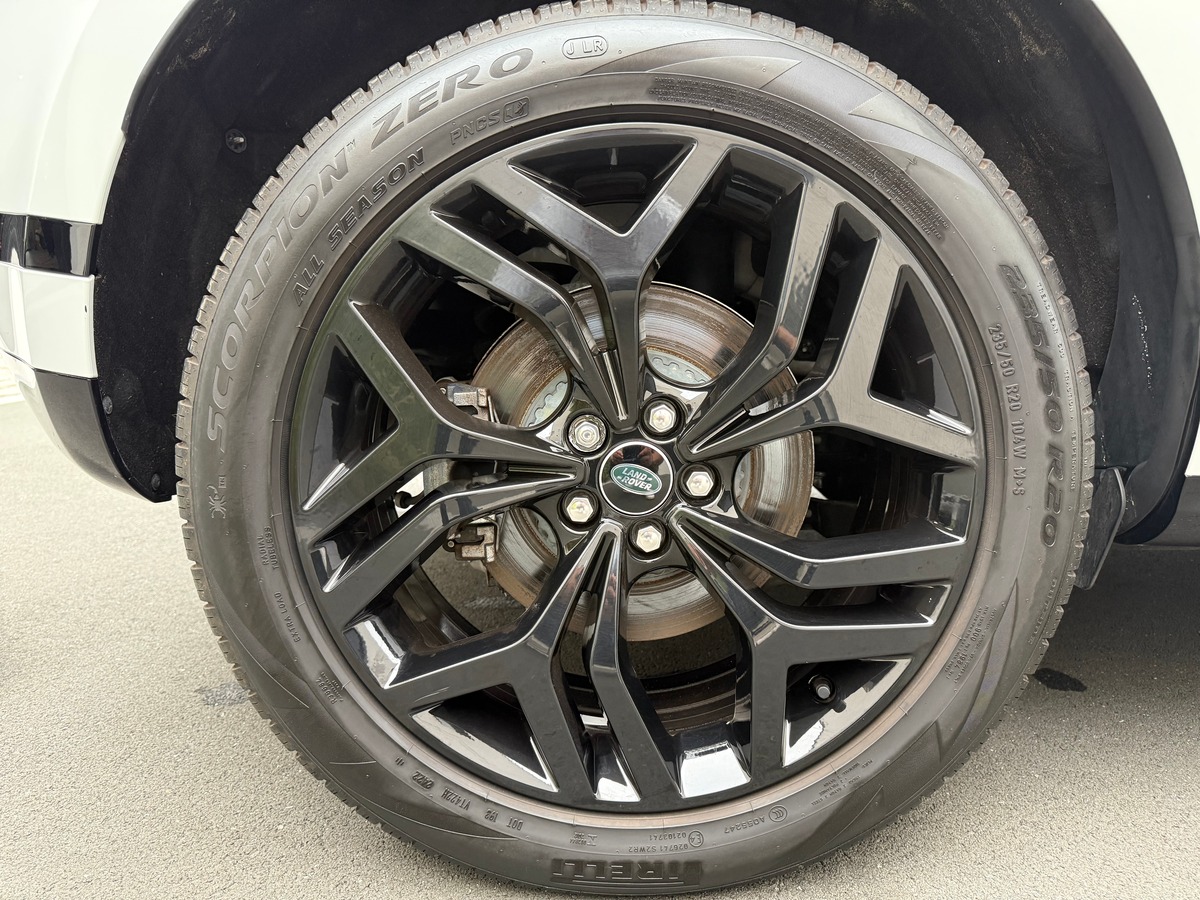 LAND ROVER EVOQUE P300E PHEV AWD R-DYNAMIC HSE / TVA / FRANCAIS / 1ERE MAIN / 18328 KMS