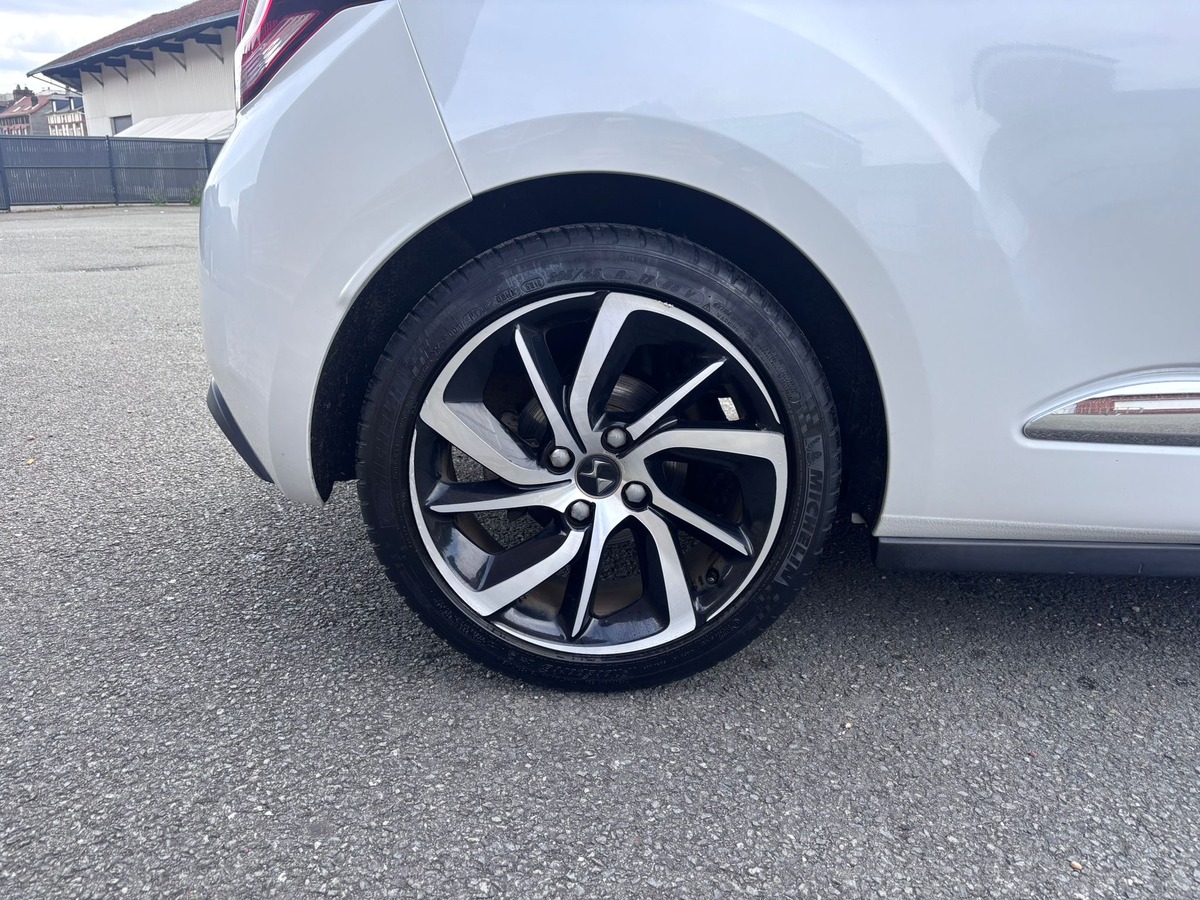 Citroën DS3 1.2 PURETECH 110 BVA - Première main - Suivi complet Citroën