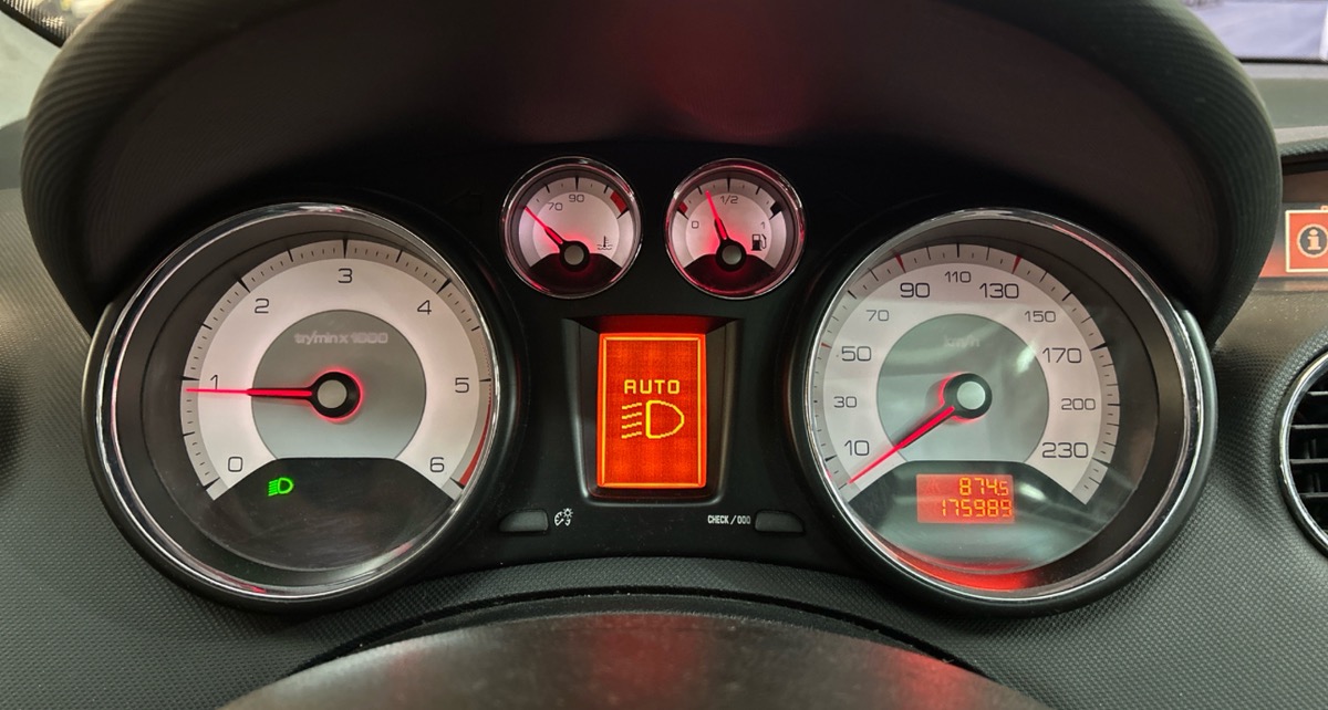 Peugeot 308 sw 2.0 hdi 138cv boite auto