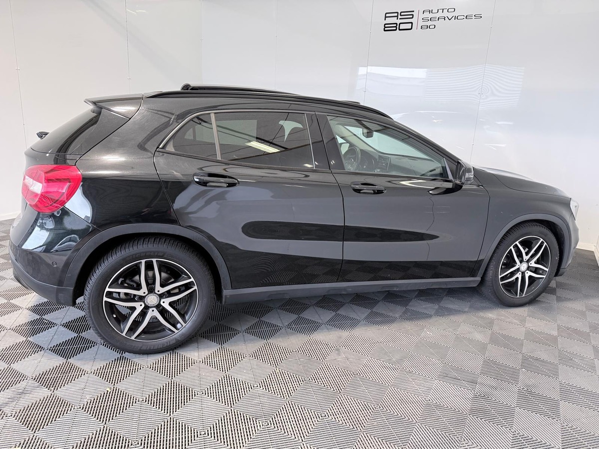 Mercedes-Benz GLA 1.6 i 156  SENSATION